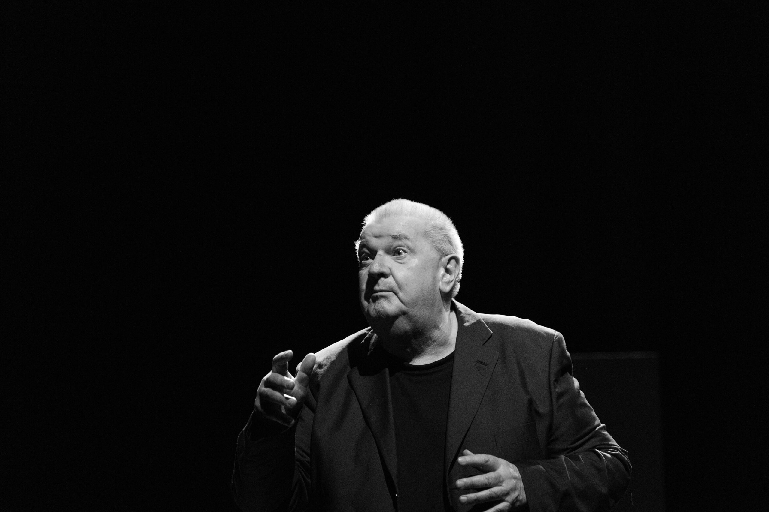 Spectacle invité – Les méfaits du tabac Les méfaits du tabac – soirée d’inauguration